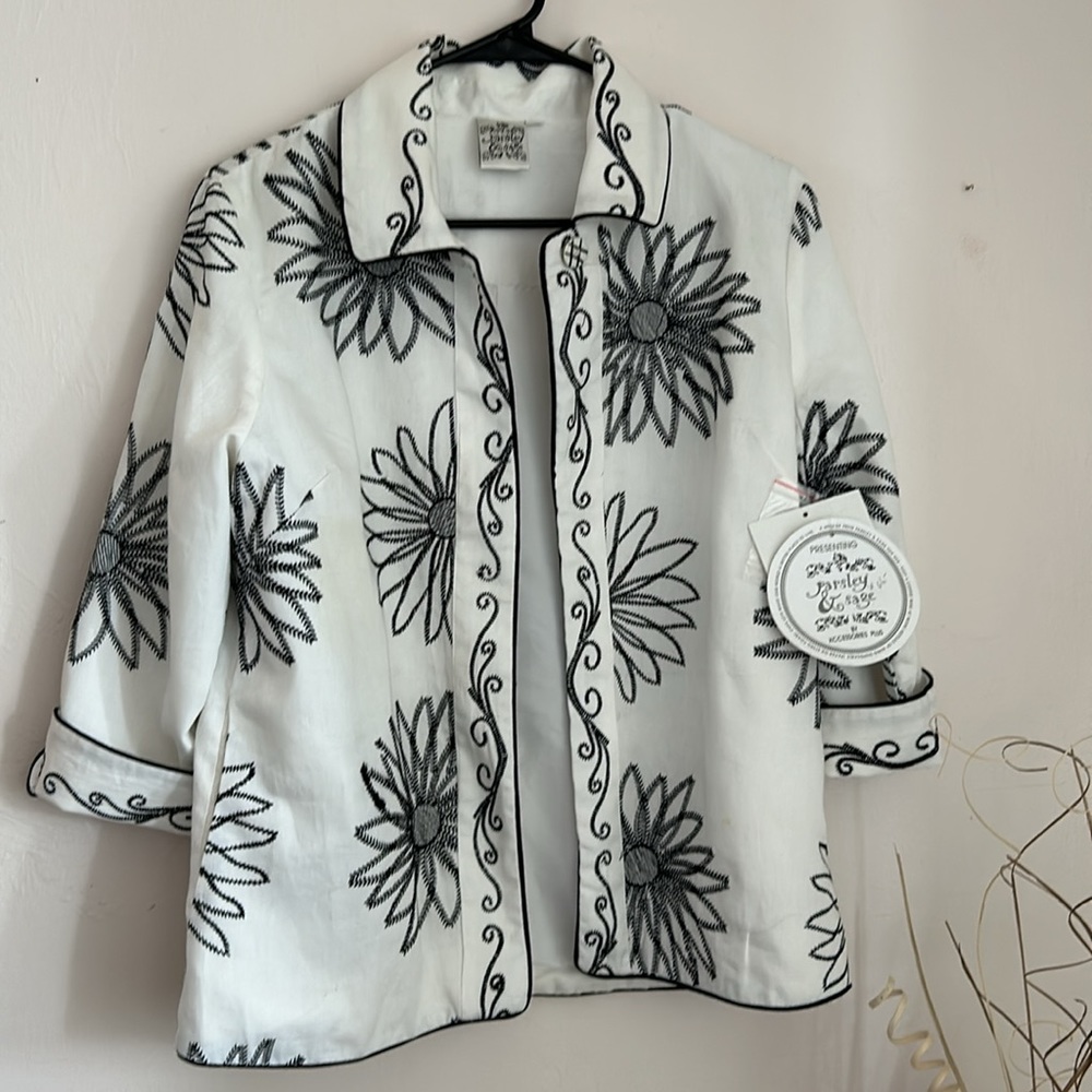 Paisley & Sage three quarter sleeve jacket size M